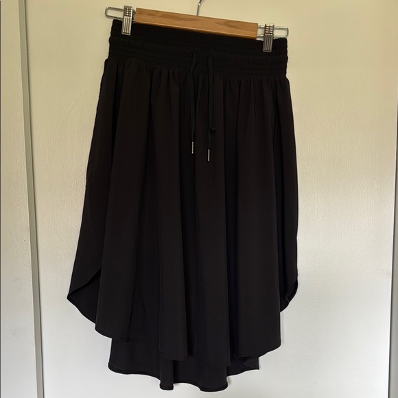 Lululemon Everyday Women's Skirt - Picture 2 of 2